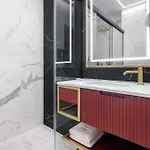 Golden Queen Deluxe Jacuzzi - Old Town