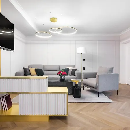 Apartahotel Golden Queen Deluxe Jacuzzi - Old Town