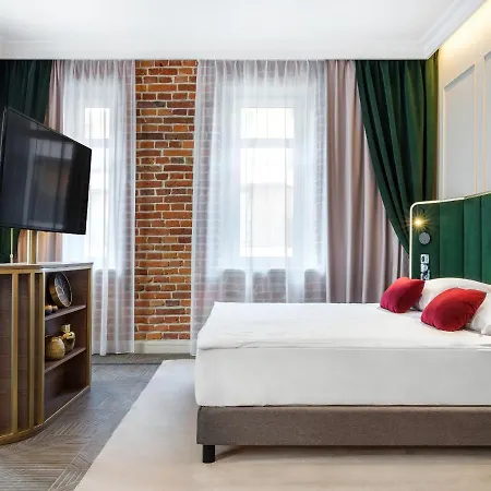 Golden Queen Deluxe Jacuzzi - Old Town Cracovia