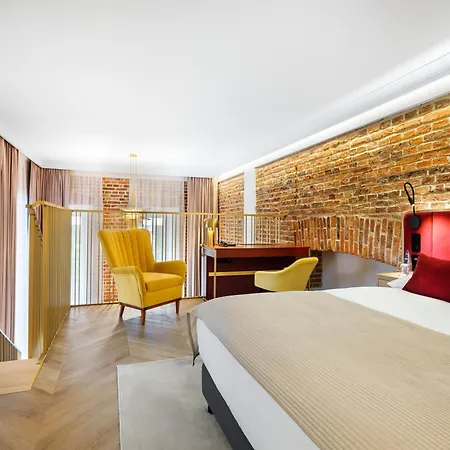 Apartahotel Golden Queen Deluxe Jacuzzi - Old Town Cracovia